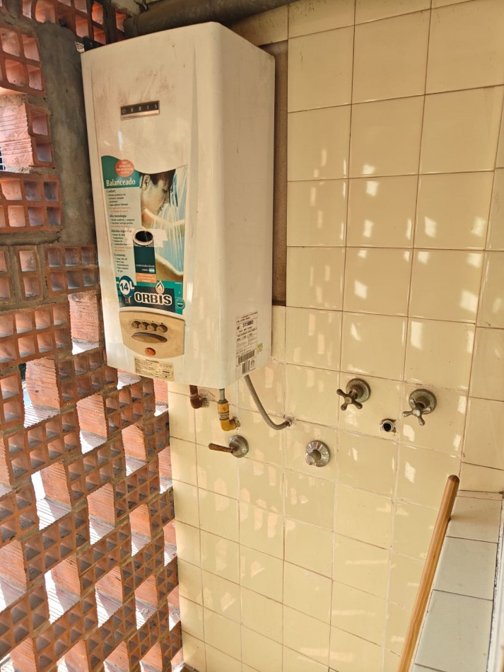 Depatamento 2 ambientes Ubicacion excelente Vte Lopez, MUY LUMINOSO Y SOLEADO