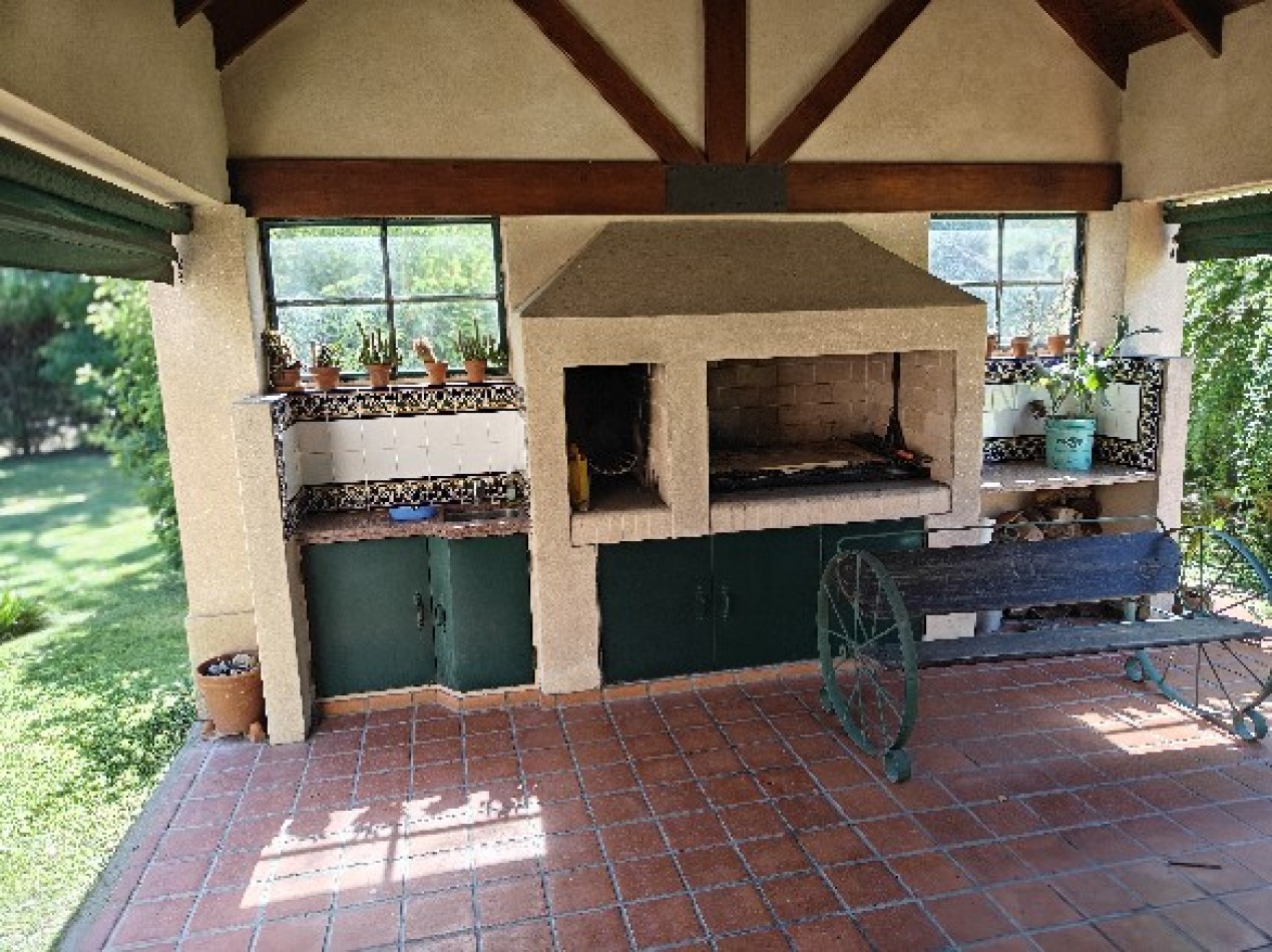 EXCELENTE QUINTA SOBRE 2217MTS EN BARRIO PARQUE IRIZAR - PILAR RETASADO