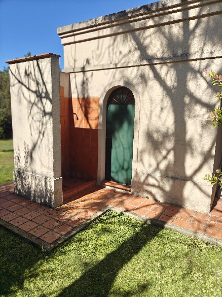 EXCELENTE QUINTA SOBRE 2217MTS EN BARRIO PARQUE IRIZAR - PILAR RETASADO