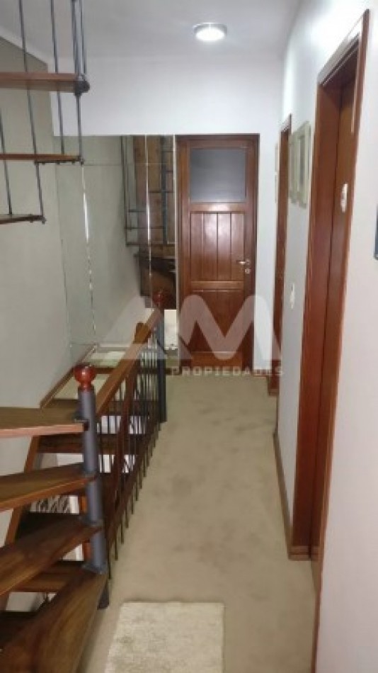 CASA Tipo Duplex, Beccar, San Isidro Excelente Estado 4 Amb, Garage