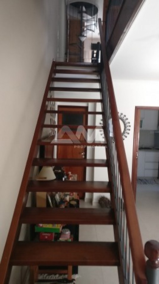 CASA Tipo Duplex, Beccar, San Isidro Excelente Estado 4 Amb, Garage