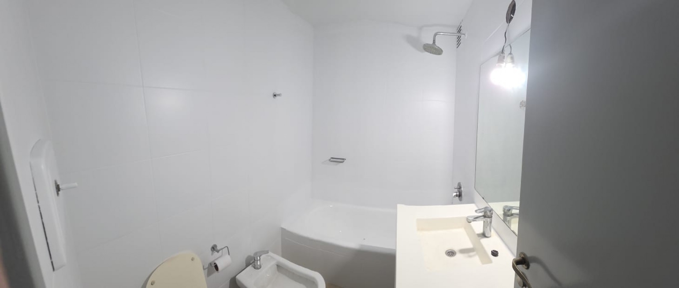 Depatamento 2 ambientes Ubicacion excelente Vte Lopez, MUY LUMINOSO Y SOLEADO